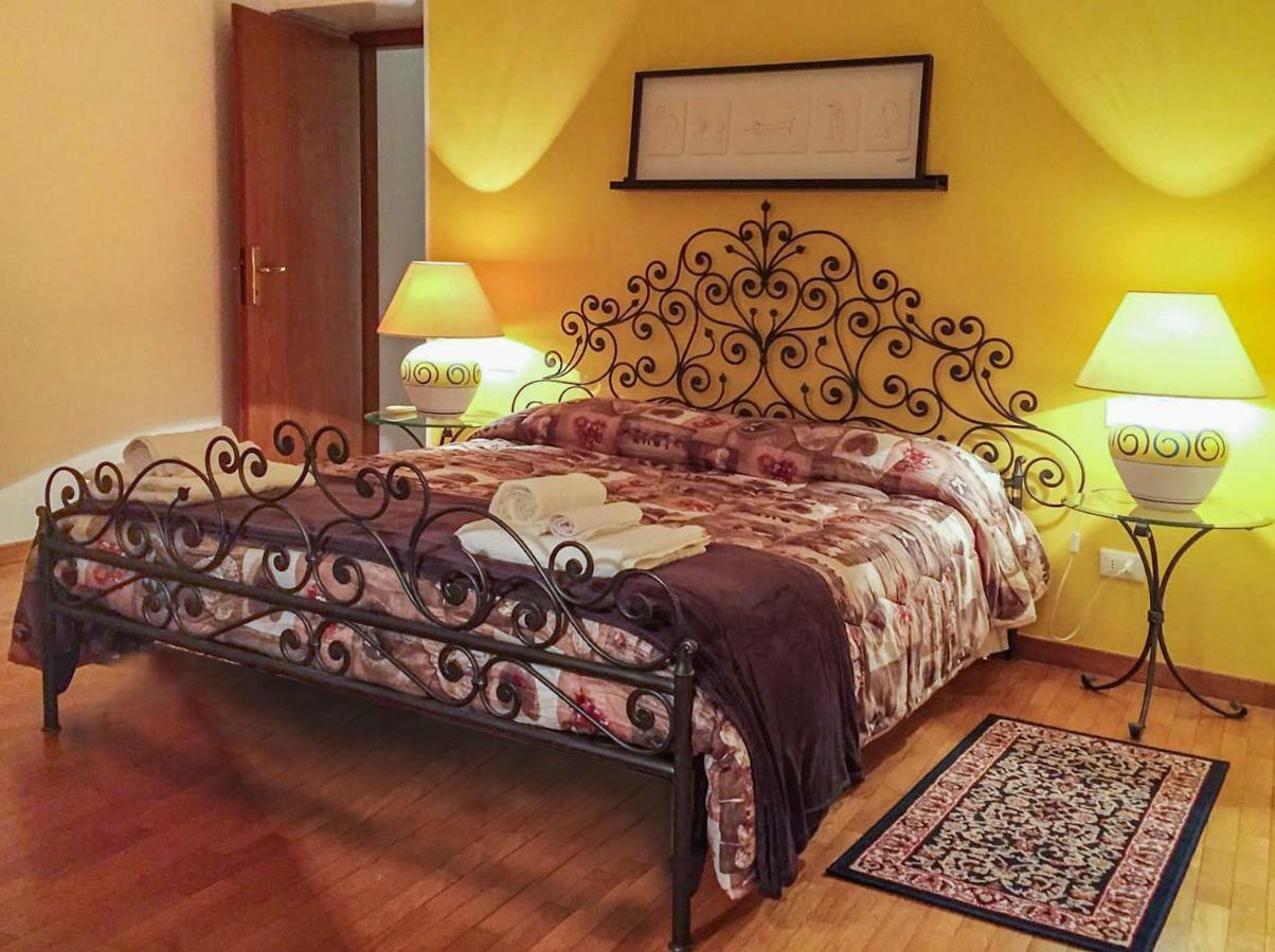 קסטלנואובו דל גארדה Moro Dal Castel - Appartamento Al Castel מראה חיצוני תמונה
